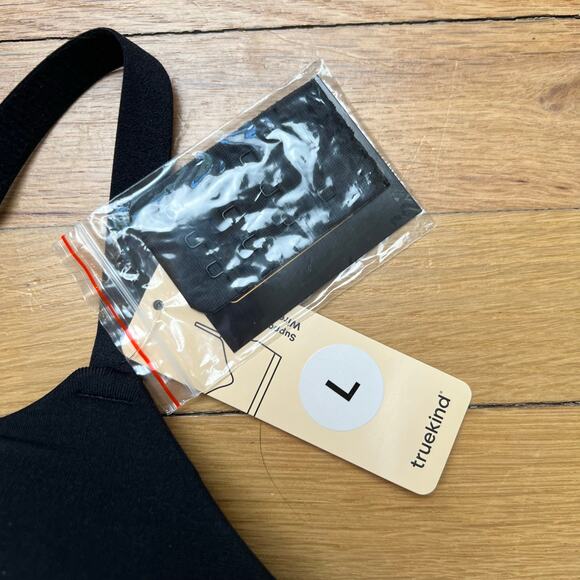 NEW TrueKind Women's L Supportive Comfort Wireless Shaping Bra Black T Shirt - Picture 3 of 10